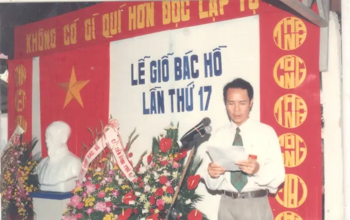 Nhà Tưởng Niệm Bác Hồ Quận 7