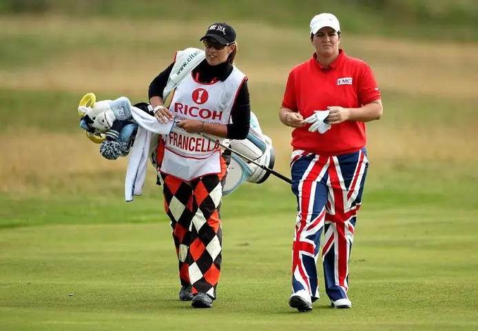 Caddy Golf Là Gì? Hiểu Đúng Về Nghề “nhặt Bóng” Trên Sân Golf Caddy Golf Là Gì? Hiểu Đúng Về Nghề “nhặt Bóng” Trên Sân Golf