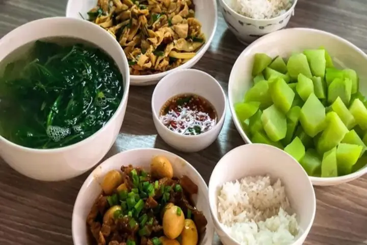 Top 10 Món Ăn Sinh Viên Ngon, Bổ, Rẻ, Đa Dạng Để Lựa Chọn Top 10 Món Ăn Sinh Viên Ngon, Bổ, Rẻ, Đa Dạng Để Lựa Chọn
