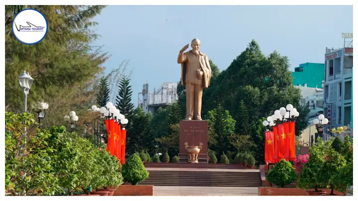 Bến Ninh Kiều Cần Thơ Có Gì Thú Vị?