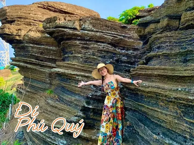 Núi Cao Cát Chùa Linh Sơn (chùa Núi) Đảo Phú Quý