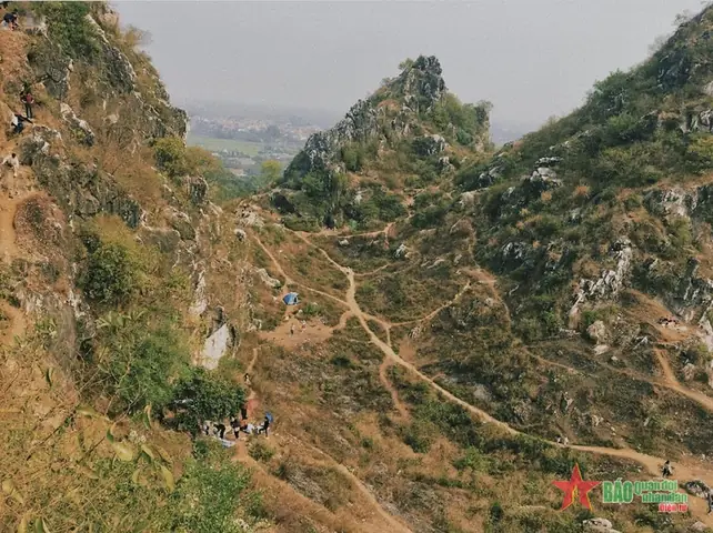 Núi Trầm Cao Bao Nhiều Mét