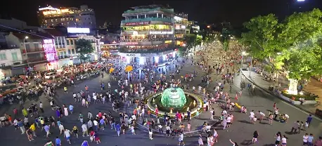 Tất Tần Tật Kinh Nghiệm Ăn Chơi Ở Phố Đi Bộ Hồ Gươm Hà Nội 2026