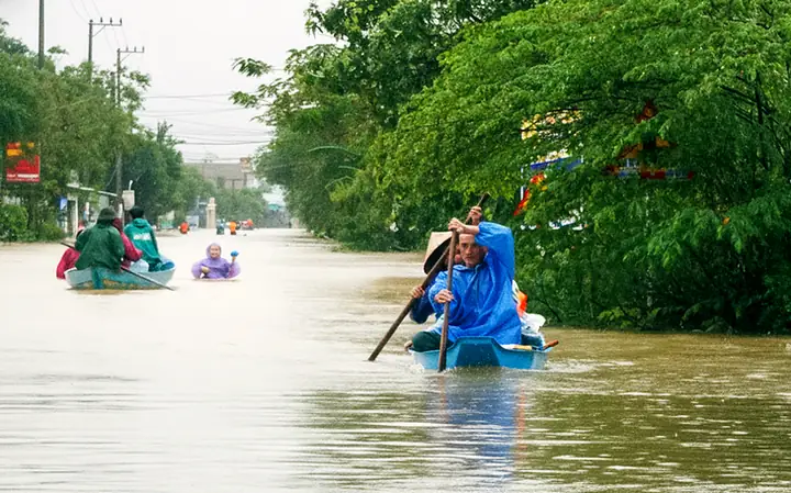 Miền Trung Mưa Lớn Từ Chiều Tối Nay, Lũ Ở Đà Nẵng, Huế Có Khả Năng Lên Lại - Ảnh 2.