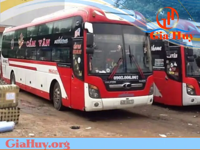 Xe Kháchcẩm Vân