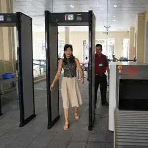 Bầu Đi Qua Cửa Từ Công Ty Có Sao Không? - Hpt Việt Nam