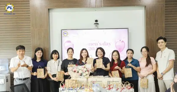 Không Khí Rực Rỡ Trên Khắp Các Miền