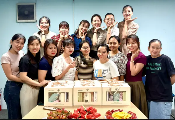 Không Khí Rực Rỡ Trên Khắp Các Miền