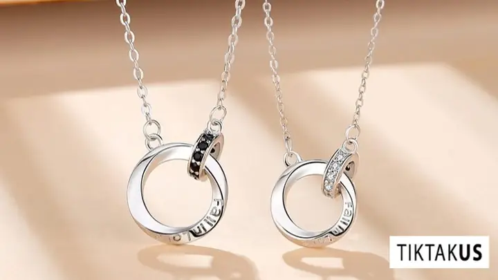 Dây Chuyền Đôi: Món Quà Tinh Tế, Luôn Bên Cạnh Nhau Dây Chuyền Đôi: Món Quà Tinh Tế, Luôn Bên Cạnh Nhau