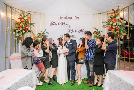 Thời Điểm Tặng Quà Cưới Cho Khách