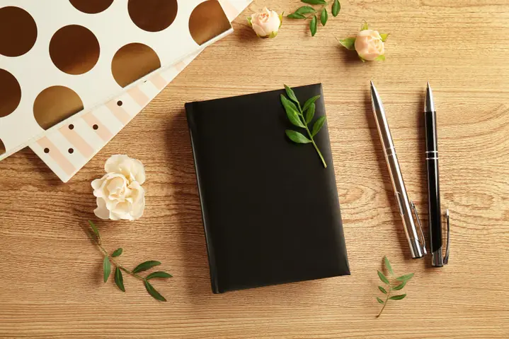 24 Giftset Bút Ký Và Sổ Tay Cao Cấp