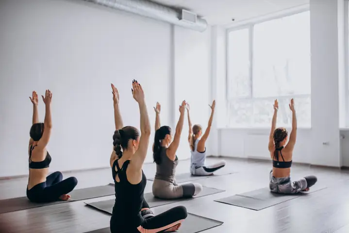 20. Thẻ Tập Yoga Hoặc Dụng Cụ Tập
