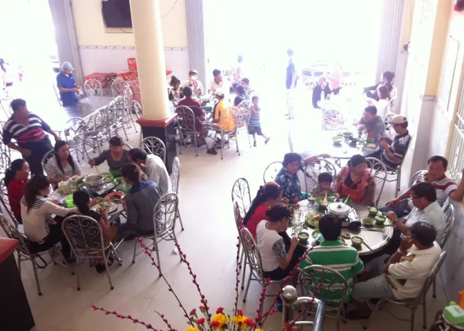 Quán Cơm Được Đánh Giá Cao - Cơm Hiền
