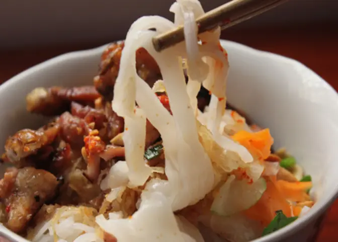 Địa Chỉ Ăn Hủ Tiếu Hấp Ngon, Lạ - Mạc Công Du