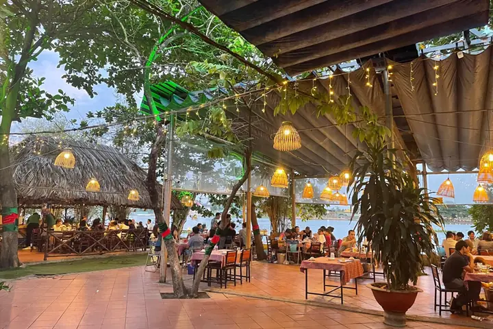Ẩm Thực Sông Mekong Quán