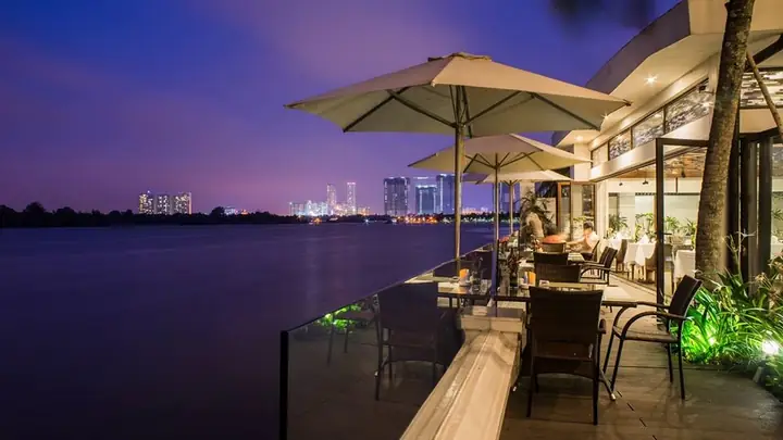 Nhà Hàng Bên Sông Sài Gòn Boat House Nổi Tiếng
