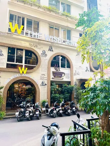 Tầng 1 Siêu Thơ Với Không Gian Thoáng Đáng, Cực Chill
