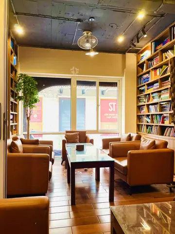 Tầng 1 Siêu Thơ Với Không Gian Thoáng Đáng, Cực Chill