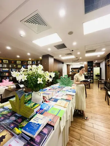 Tầng 1 Siêu Thơ Với Không Gian Thoáng Đáng, Cực Chill