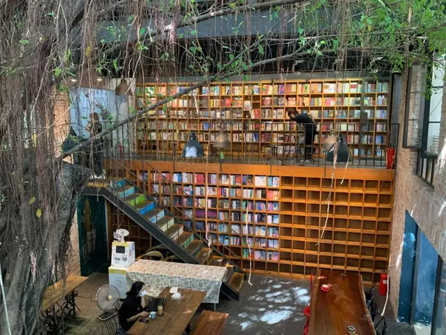 Nhã Nam Book & Coffee – Quán Cafe Đọc Sách, Làm Việc Được Yêu Thích