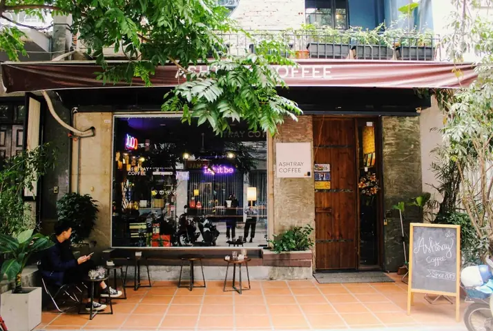 12. Ashtray Coffee Cầu Giấy
