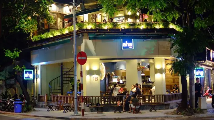 Aha Cafe – Thiên Đường Cafe Vỉa Hè Giữa Lòng Thủ Đô Aha Cafe – Thiên Đường Cafe Vỉa Hè Giữa Lòng Thủ Đô