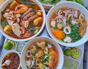 Quán Hủ Tiếu Huyết - Sủi Cảo