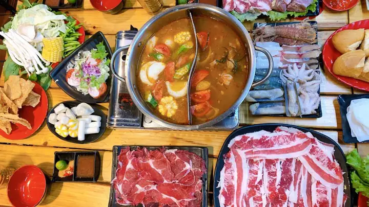 17. Nghiện Lẩu Buffet
