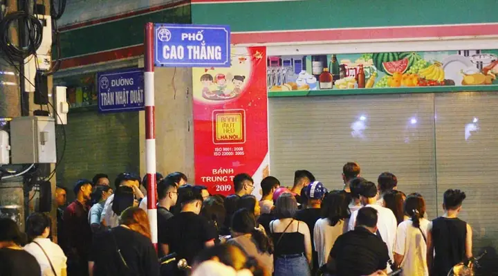 Quán Bánh Mì Ngon Ở Hà Nội- Bánh Mì Dân Tổ