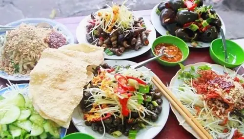Quán Cô Ta – Ốc Hút Đĩa Bay