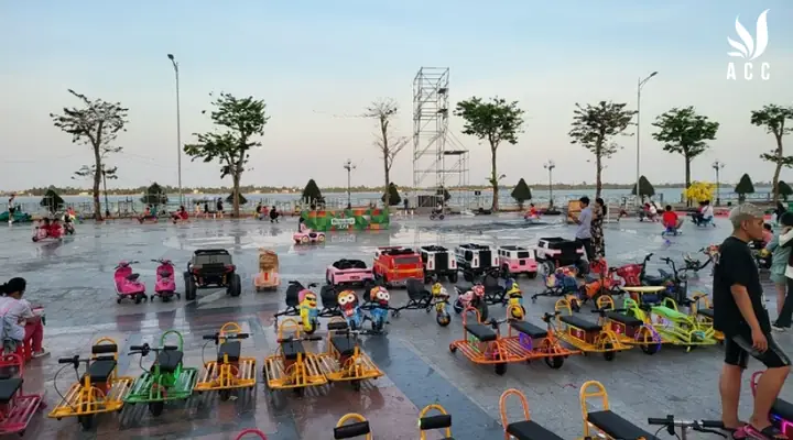 Quảng Trường Công Viên Sông Hậu