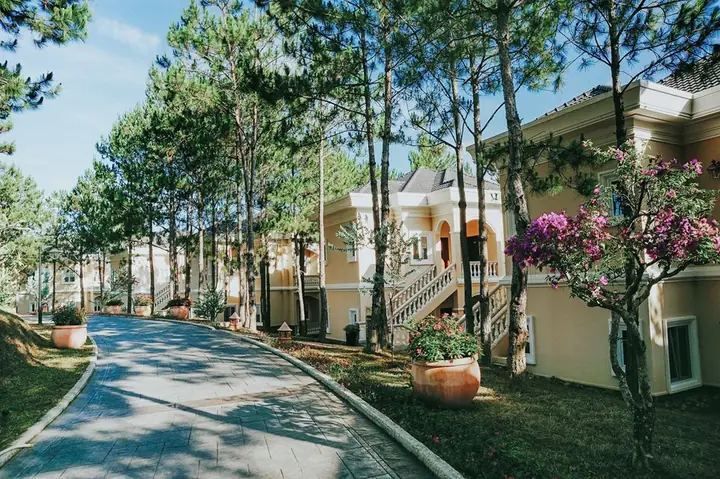 Click Đặt Ngaykhu Nghỉ Dưỡng Terracotta Đà Lạtvới Mức Giá Ưu Đãi Từ Ivivu.com