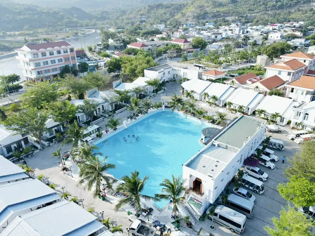Vĩnh Hy Resort - Khu Nghỉ Dưỡng Lý Tưởng Tại Vịnh Vĩnh Hy