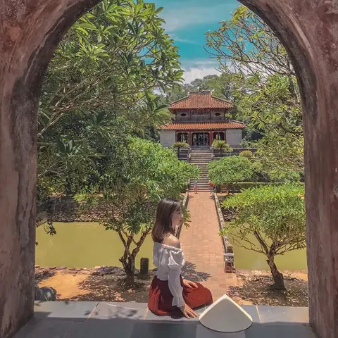 Ngày 01: Huế
