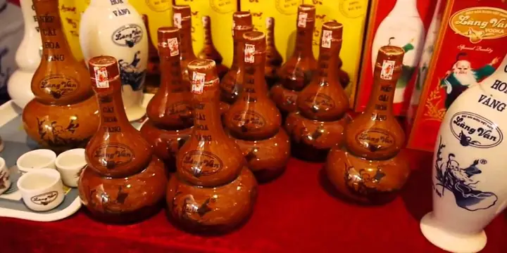 Đặc Sản Rượu Làng Vân Bắc Giang - Danh Tửu Của Xứ Kinh Bắc Xưa
