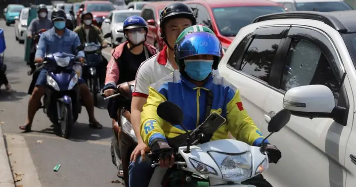 Tphcm Có Nắng Nóng, Nhiệt Độ Ngoài Trời Lên Đến 53 Độ C Tphcm Có Nắng Nóng, Nhiệt Độ Ngoài Trời Lên Đến 53 Độ C