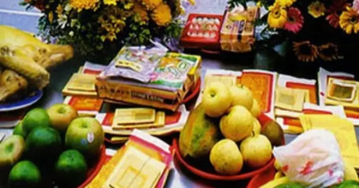Sắm Lễ Cầu Con Cần Những Gì? Hướng Dẫn Chi Tiết Từ Chọn Lễ Vật Đến Văn Khấn