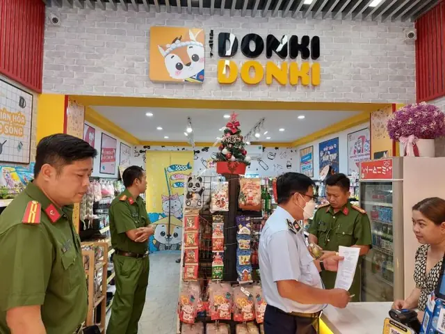 Phát Hiện Siêu Thị Nhật Donki Donki Tại Cần Thơ Bày Bán Thực Phẩm Nhập Lậu, Rượu Nhập Lậu Phát Hiện Siêu Thị Nhật Donki Donki Tại Cần Thơ Bày Bán Thực Phẩm Nhập Lậu, Rượu Nhập Lậu