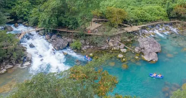 Đến Quảng Bình Đừng Quên Tận Hưởng Bình Yên Ở Dòng Suối Moọc ... Đến Quảng Bình Đừng Quên Tận Hưởng Bình Yên Ở Dòng Suối Moọc ...