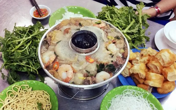 Độc Lạ Món Lẩu Tả Pí Lù Khiến Thực Khách Sướng Mắt Vì Đầy Ắp Thịt Cá Độc Lạ Món Lẩu Tả Pí Lù Khiến Thực Khách Sướng Mắt Vì Đầy Ắp Thịt Cá
