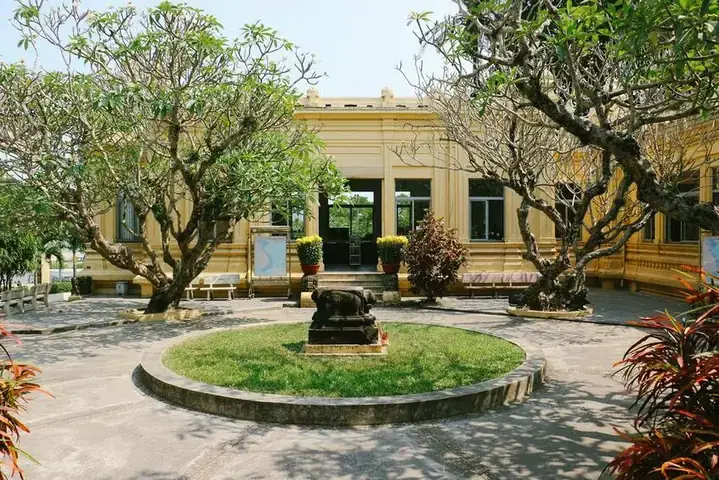 Audio Guide (thiết Bị Thuyết Minh Tự Động) Audio Guide (thiết Bị Thuyết Minh Tự Động)