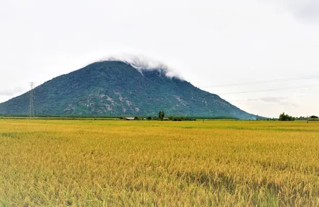 Tại Sao Gọi Là Núi Bà Đen
