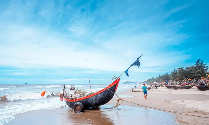 Cẩm Nang Du Lịch Sầm Sơn 2025 Từ A-z: Lưu Trú, Ăn Chơi, Đặc Sản ...