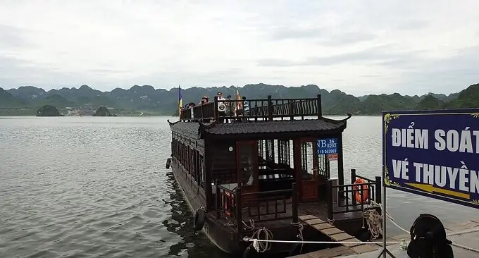 Đi Du Thuyền Vãn Cảnh Hồ Tam Chúc Đi Du Thuyền Vãn Cảnh Hồ Tam Chúc