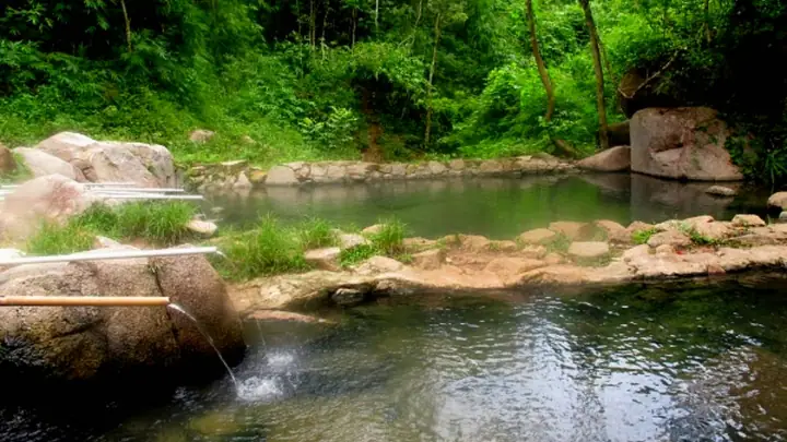 Suối Khoáng Nóng Kênh Gà – Ninh Bình