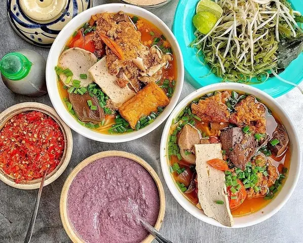 What And Where To Eat In Tan Binh District, Saigon?