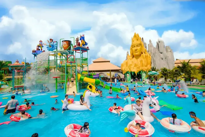 Suối Tiên & Công Viên Văn Hoá Đầm Sen