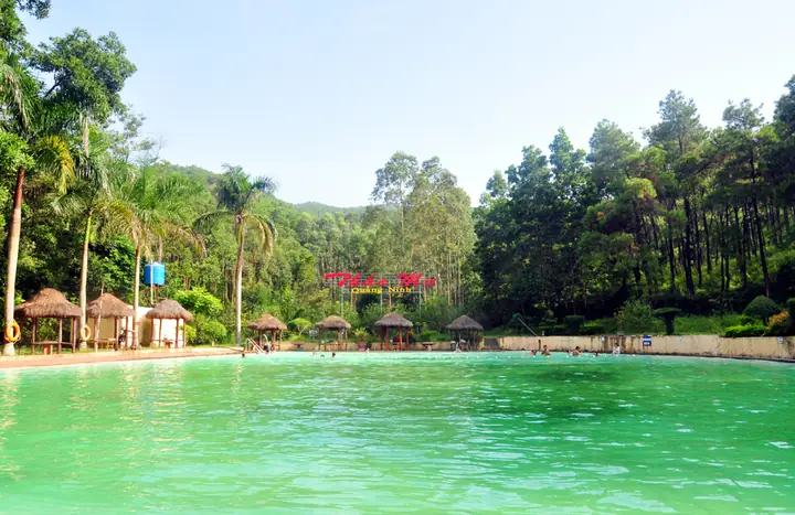 Quảng Ninh: Thác Mơ - Điểm Đến Thú Vị