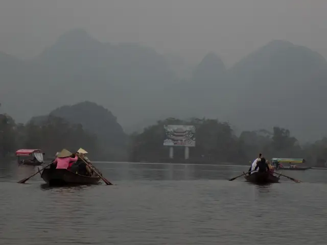 Vietnam 2018, Part 9 (perfume Pagoda, I.e., The Huong Son Complex) Vietnam 2018, Part 9 (perfume Pagoda, I.e., The Huong Son Complex)