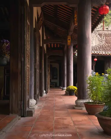 Tam Ton & Tu Nham Pagoda Tam Ton & Tu Nham Pagoda